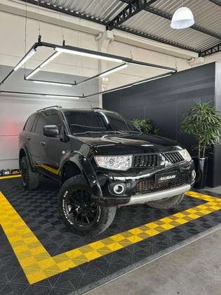 MITSUBISHI PAJERO 2.5 HD 4X4 8V TURBO INTERCOOLER DIESEL 4P MANUAL MITSUBISHI PAJERO 2.5 HD 4X4 8V TURBO INTERCOOLER DIESEL 4P MANUAL